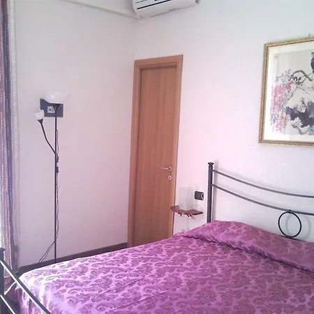 Julius Caesar 183 Gasthuis Rome