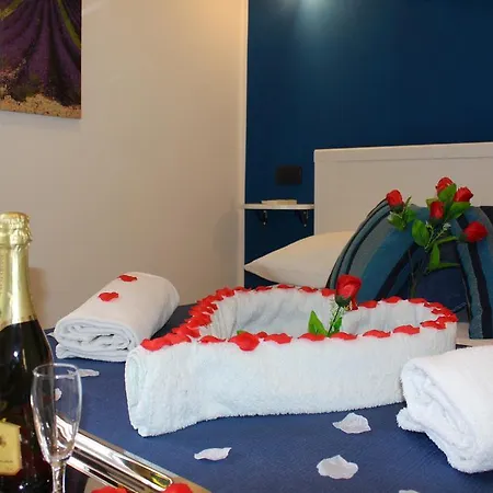 Julius Caesar 183 4* Rome