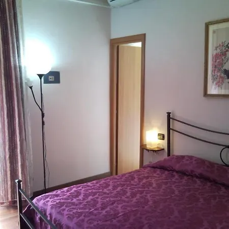 Πανσιόν Julius Caesar 183 Ρώμη