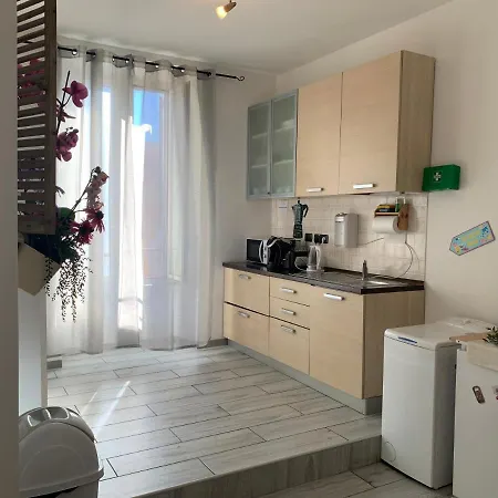 朱利叶斯凯撒183号旅馆 4*